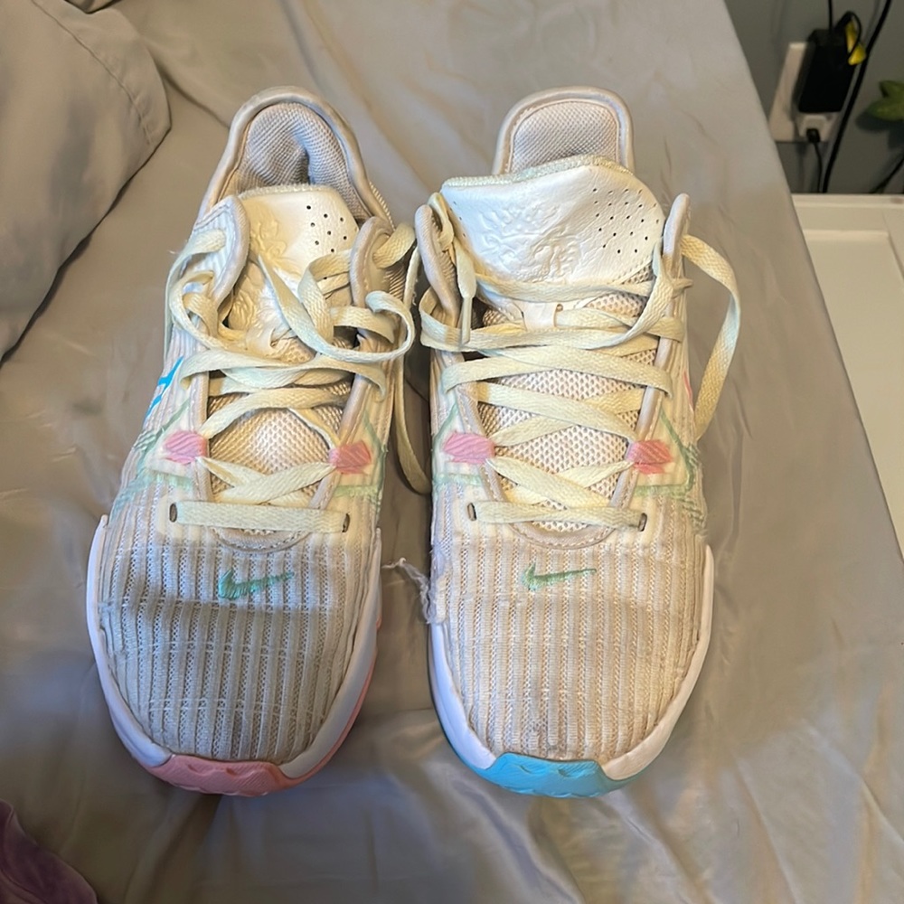 nike basketball shoes